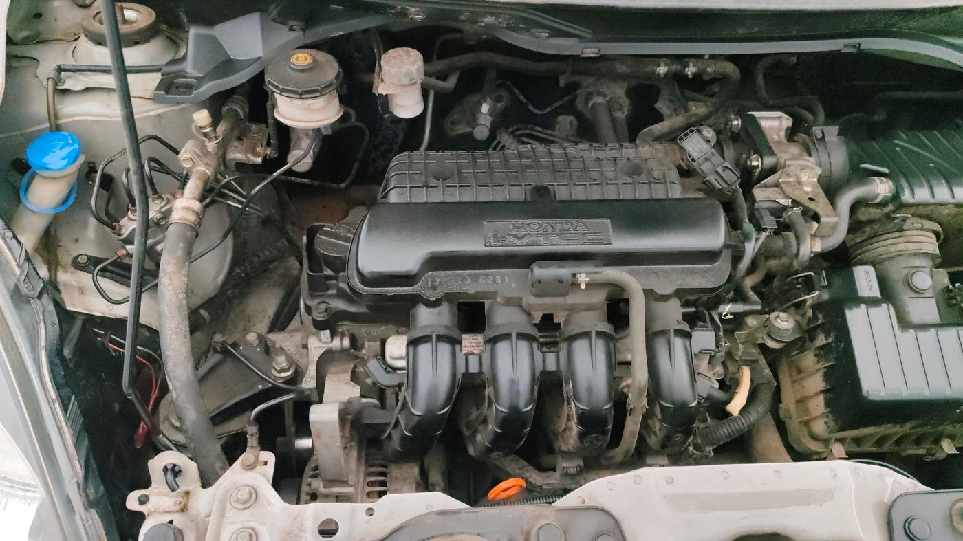 2013 Honda Brio S MT, Petrol, Manual, 69,027 km, Engine View - Right