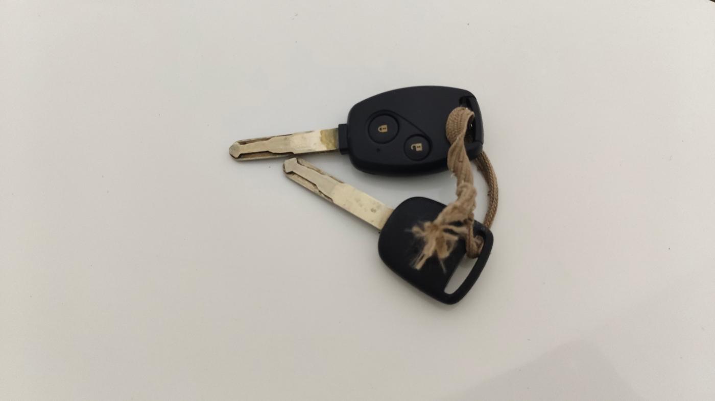 2013 Honda Brio S MT, Petrol, Manual, 69,027 km, Key Close Up