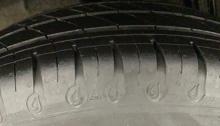 2020 Renault Kwid STD, Petrol, Manual, 29,878 km, Right Rear Tyre Tread