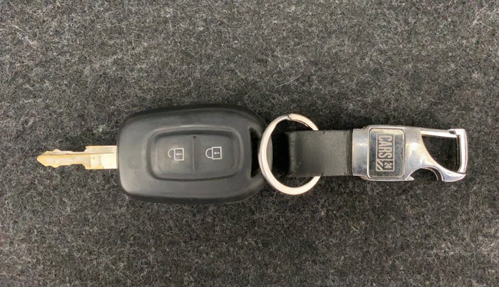 2021 Renault Kwid RXT 1.0 (O), Petrol, Manual, 17,968 km, Key Close Up