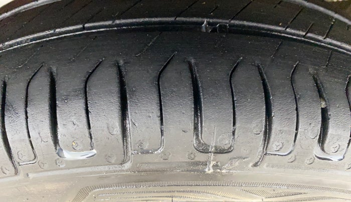 2012 Hyundai Santro Xing GLS, Petrol, Manual, 84,113 km, Left Rear Tyre Tread