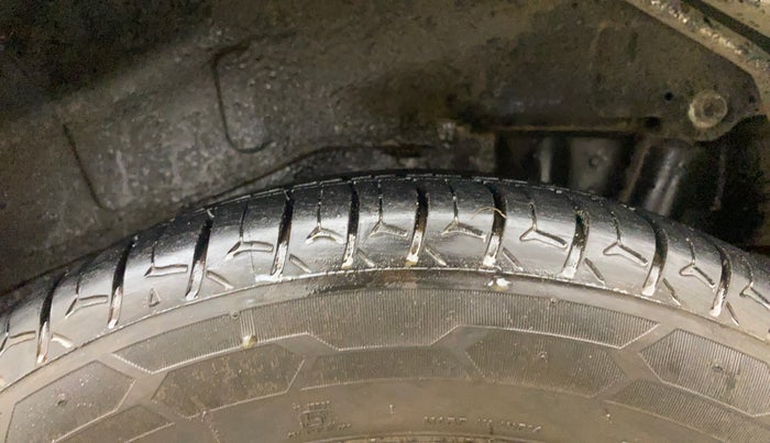 2014 Maruti Wagon R Stingray VXI, Petrol, Manual, 49,610 km, Left Rear Tyre Tread
