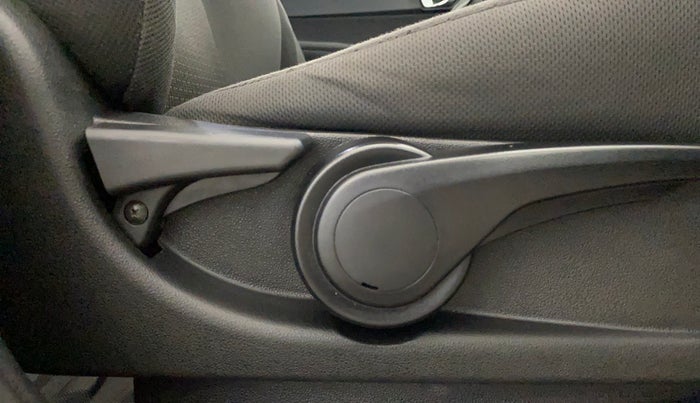2017 Tata TIGOR XT PETROL, Petrol, Manual, 53,311 km, Driver Side Adjustment Panel