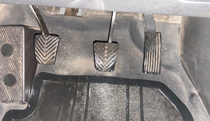 2016 Hyundai Elite i20 ASTA 1.4 CRDI (O), Diesel, Manual, 1,32,949 km, Pedals