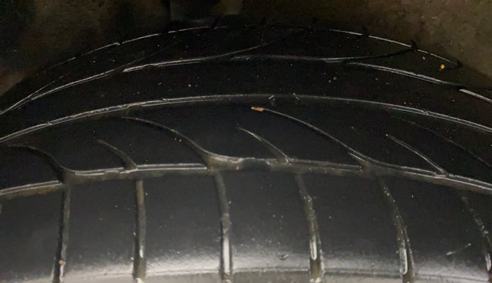 2016 Ford Ecosport TITANIUM 1.5L PETROL AT, Petrol, Automatic, 82,818 km, Right Rear Tyre Tread