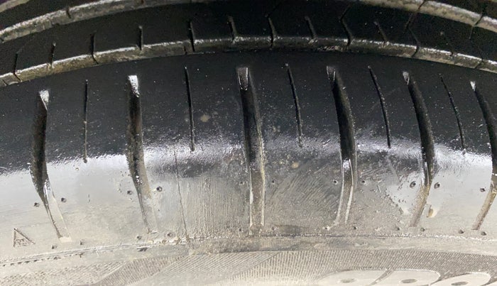 2017 Hyundai Elite i20 ASTA 1.2 (O), Petrol, Manual, 52,641 km, Left Front Tyre Tread