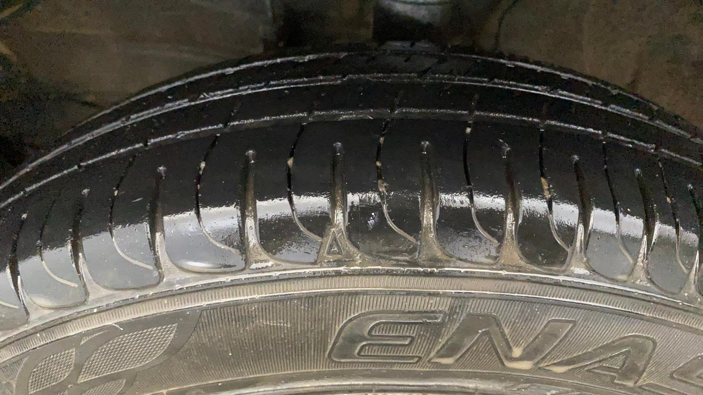 2022 Maruti S PRESSO LXI (O) CNG, CNG, Manual, 37,565 km, Left Front Tyre Tread