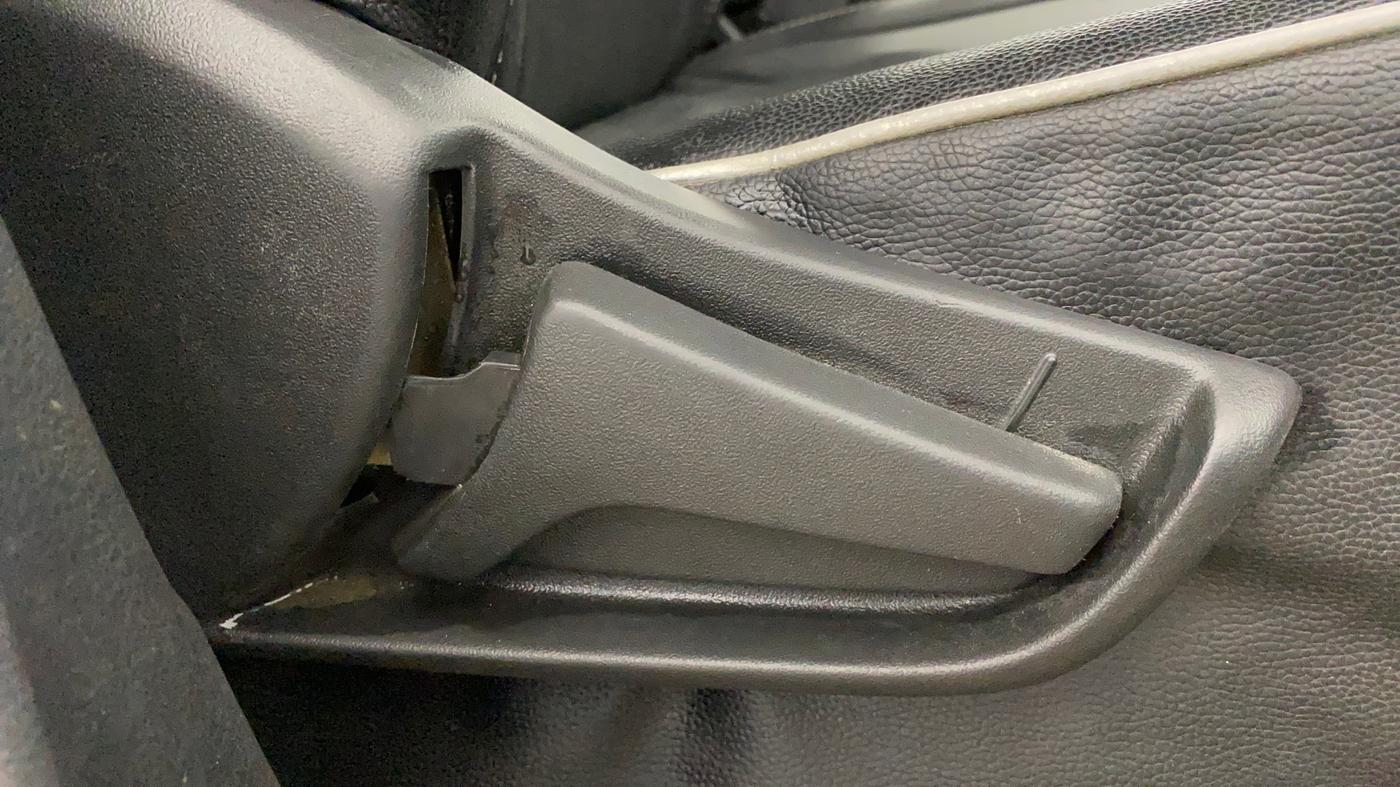 2022 Maruti S PRESSO LXI (O) CNG, CNG, Manual, 37,565 km, Driver Side Adjustment Panel