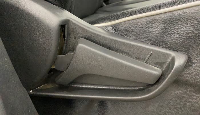 2022 Maruti S PRESSO LXI (O) CNG, CNG, Manual, 38,873 km, Driver Side Adjustment Panel