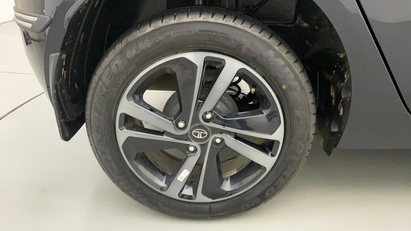 2023 Tata ALTROZ XZA PLUS DARK EDTION, Petrol, Automatic, 3,091 km, Right Rear Wheel
