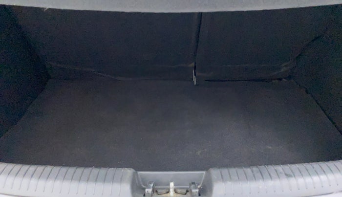 2014 Hyundai i20 ASTA 1.2, Petrol, Manual, 47,862 km, Boot Inside