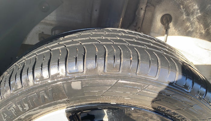 2018 Hyundai Elite i20 MAGNA EXECUTIVE 1.2, Petrol, Manual, 97,243 km, Right Rear Tyre Tread