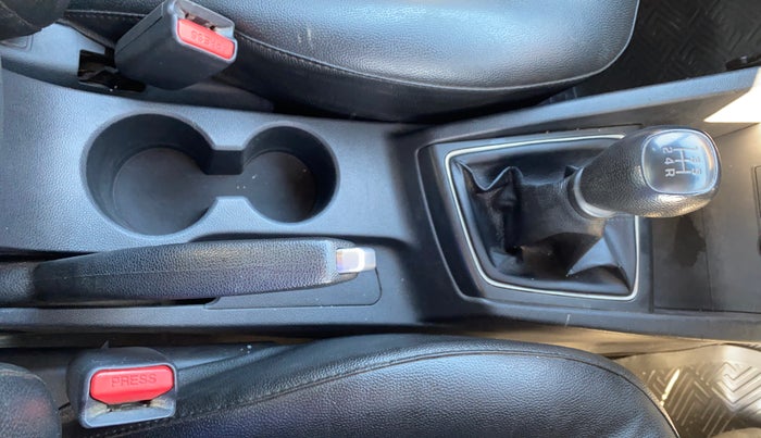 2018 Hyundai Elite i20 MAGNA EXECUTIVE 1.2, Petrol, Manual, 97,243 km, Gear Lever