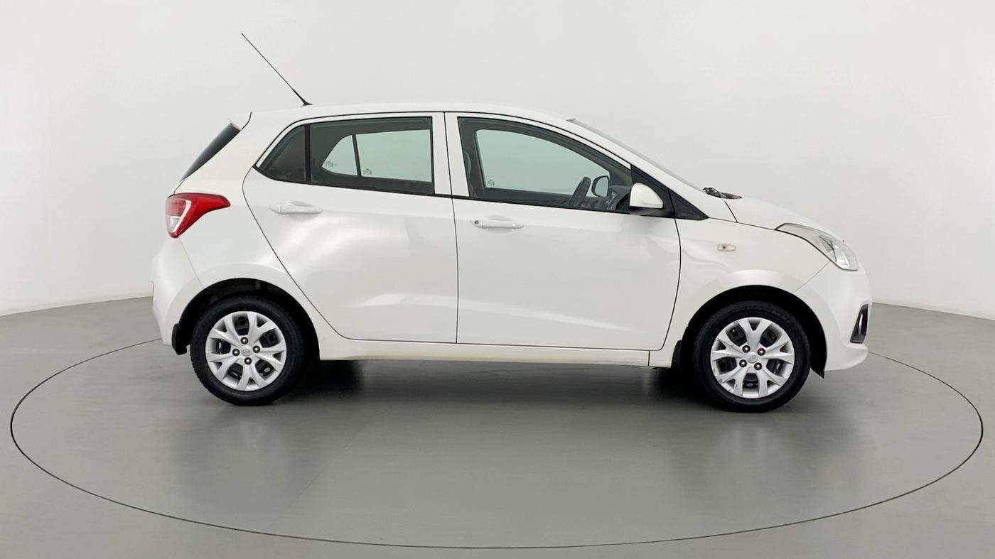 2016 Hyundai Grand i10 MAGNA 1.2 KAPPA VTVT, Petrol, Manual, 52,700 km, Right Side View