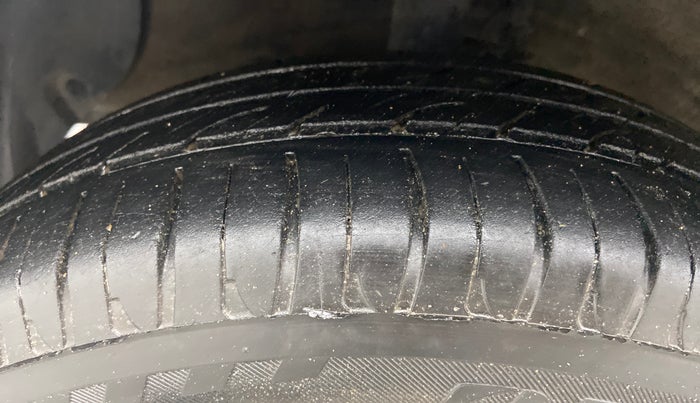 2018 Hyundai Grand i10 ASTA 1.2 KAPPA VTVT, Petrol, Manual, 65,331 km, Left Front Tyre Tread