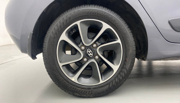 2018 Hyundai Grand i10 ASTA 1.2 KAPPA VTVT, Petrol, Manual, 65,331 km, Right Rear Wheel