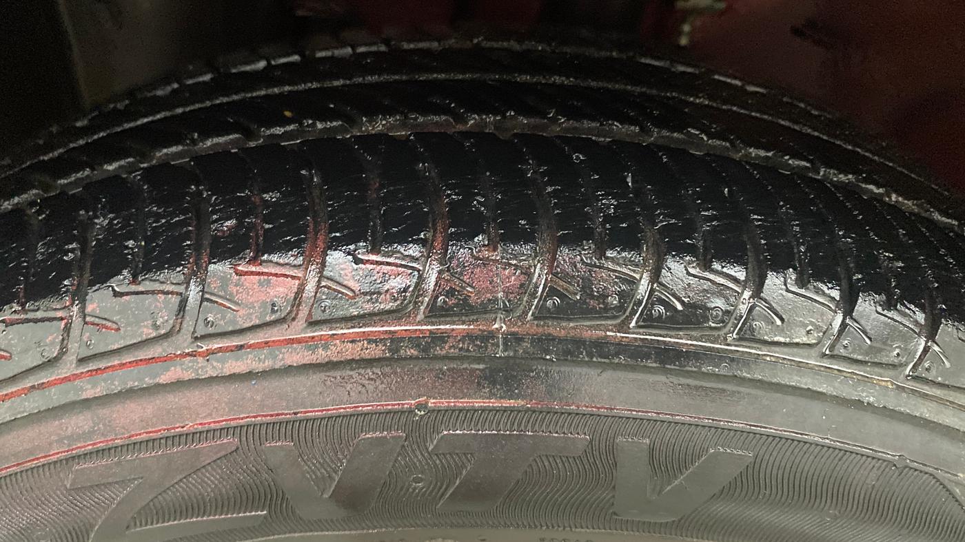 2016 Nissan Micra Active XV, Petrol, Manual, 26,279 km, Left Front Tyre Tread