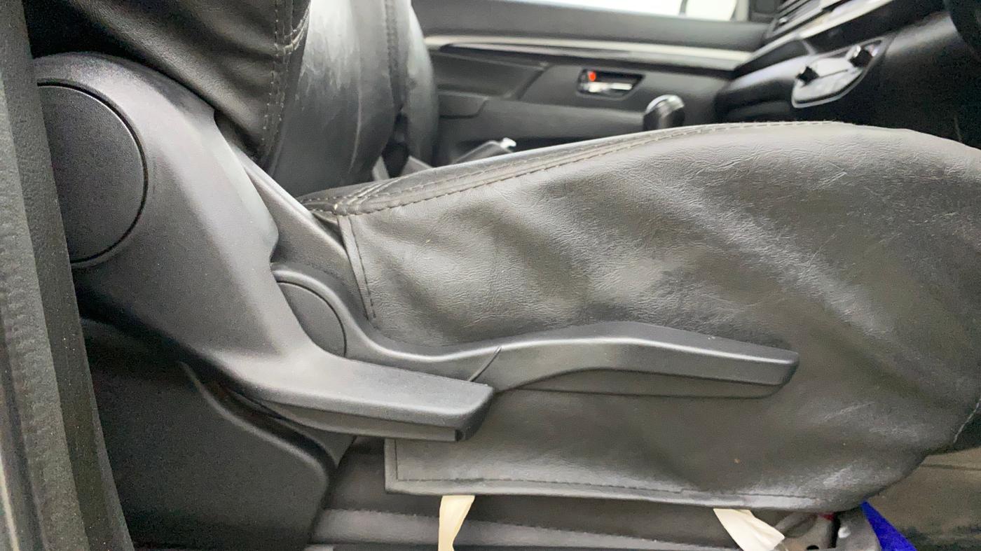2021 Maruti XL6 ZETA MT, Petrol, Manual, 18,240 km, Driver Side Adjustment Panel
