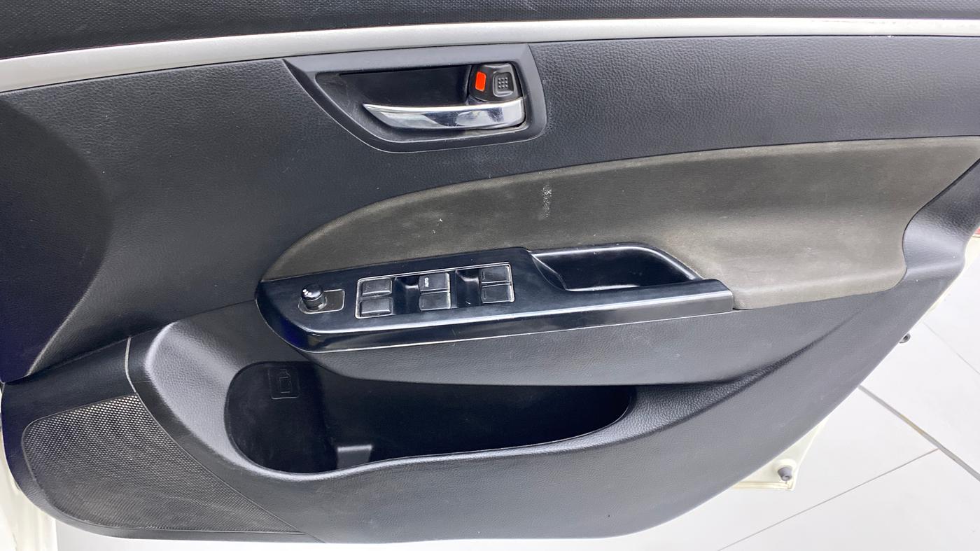2013 Maruti Swift VXI D, Petrol, Manual, 82,061 km, Driver Side Door Panels Control