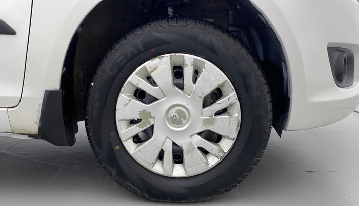 2013 Maruti Swift VXI D, Petrol, Manual, 82,061 km, Right Front Wheel