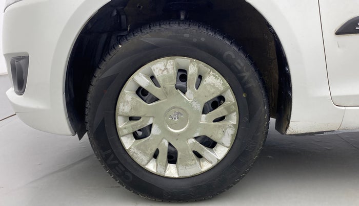 2013 Maruti Swift VXI D, Petrol, Manual, 82,061 km, Left Front Wheel