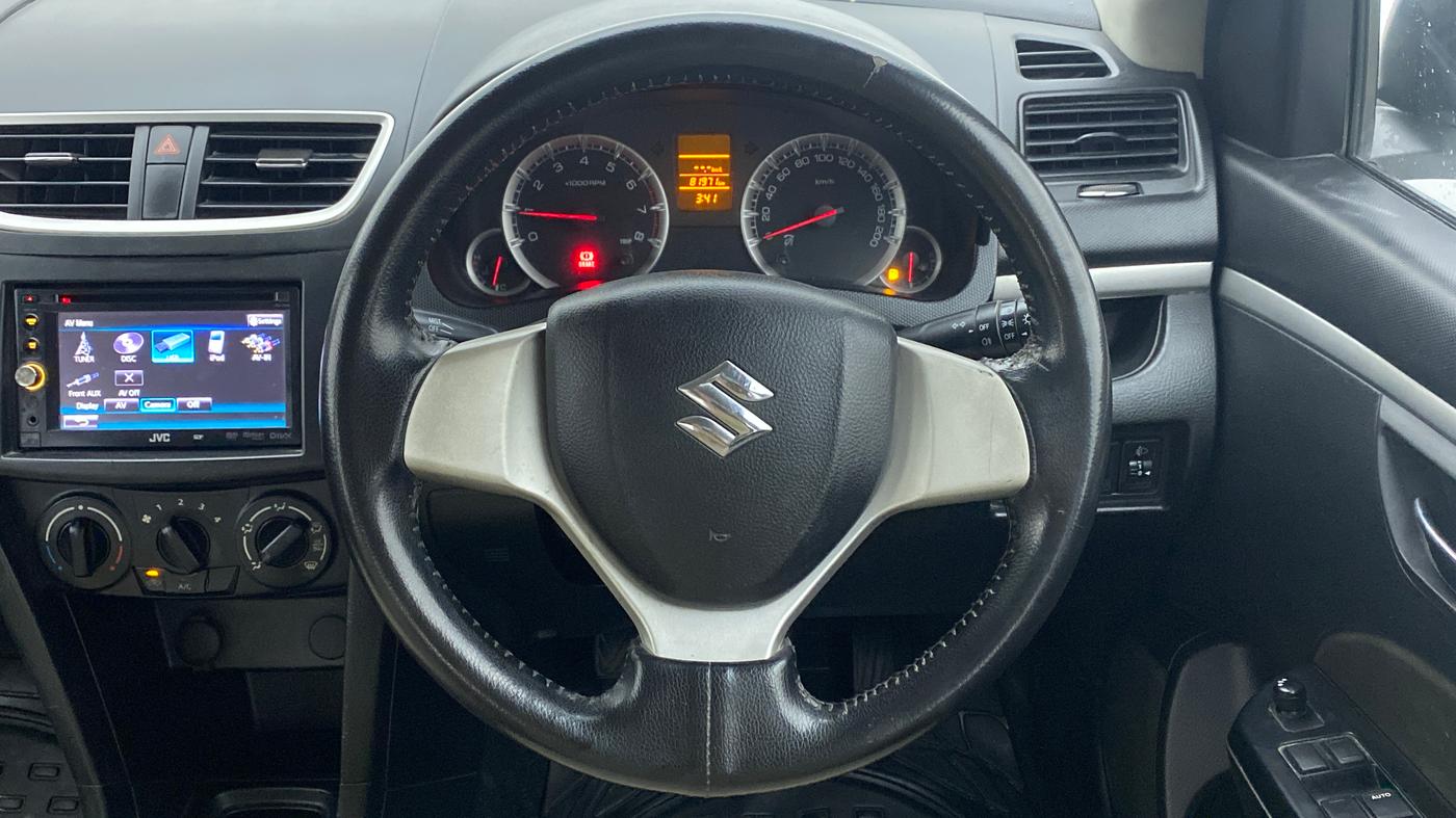 2013 Maruti Swift VXI D, Petrol, Manual, 82,061 km, Steering Wheel Close Up
