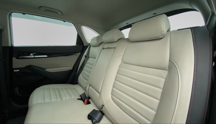 2019 KIA SELTOS 1.5 GTX+ AT, Diesel, Automatic, 69,852 km, Right Side Rear Door Cabin