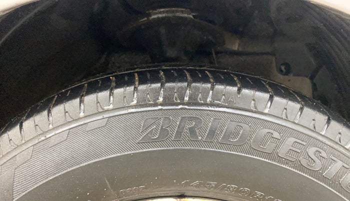 2013 Hyundai Eon D-LITE+, Petrol, Manual, 84,006 km, Right Front Tyre Tread