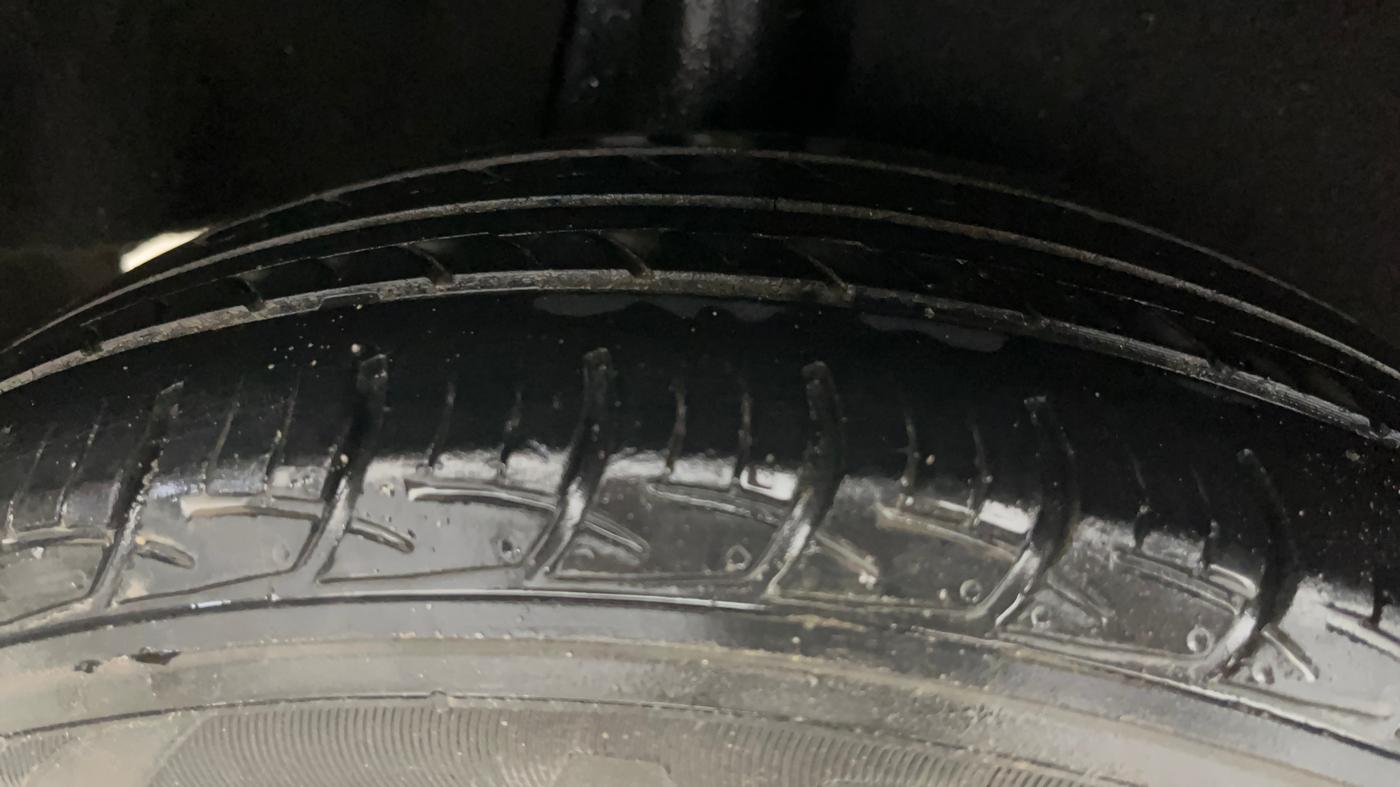 2018 Maruti Baleno DELTA PETROL 1.2, Petrol, Manual, 42,114 km, Right Rear Tyre Tread