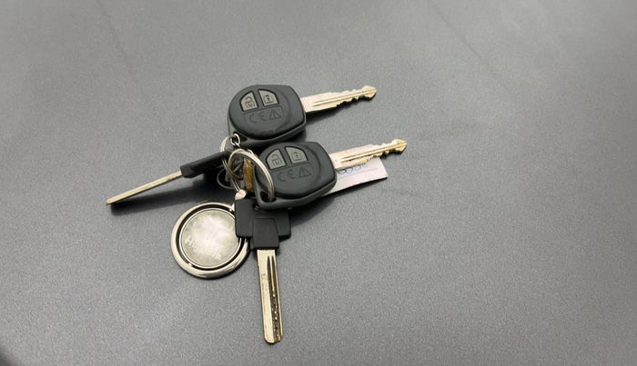 2018 Maruti Baleno DELTA PETROL 1.2, Petrol, Manual, 42,114 km, Key Close Up