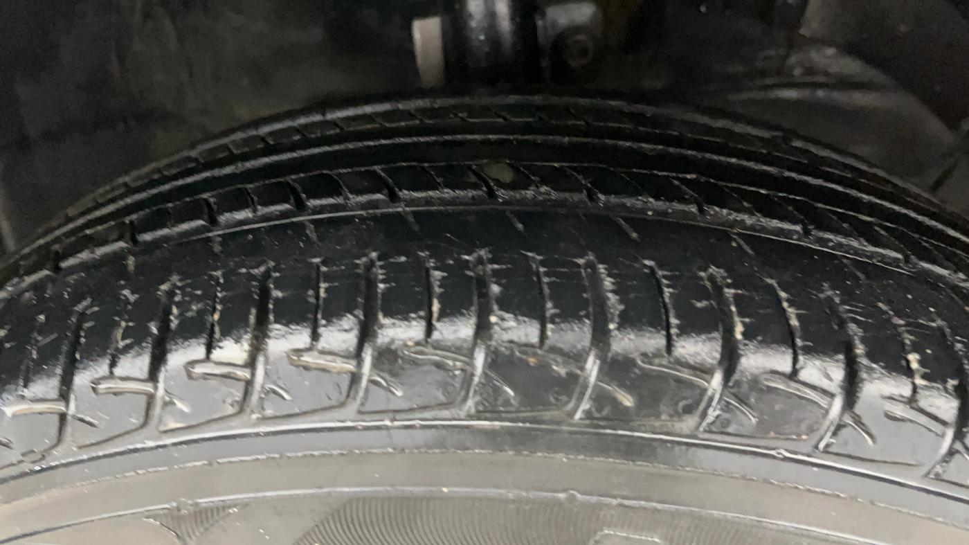 2018 Maruti Baleno DELTA PETROL 1.2, Petrol, Manual, 42,114 km, Right Front Tyre Tread