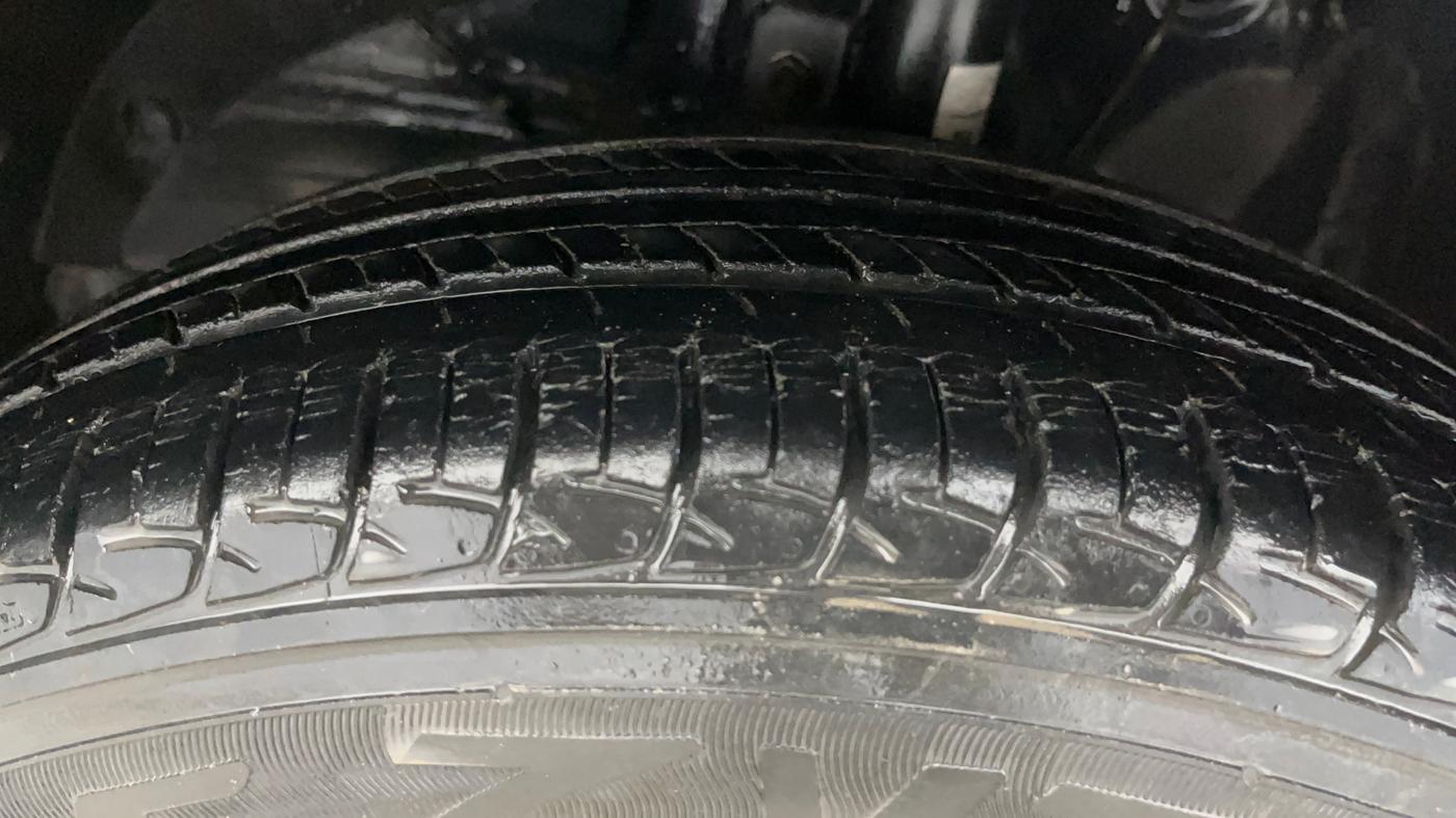 2018 Maruti Baleno DELTA PETROL 1.2, Petrol, Manual, 42,114 km, Left Front Tyre Tread