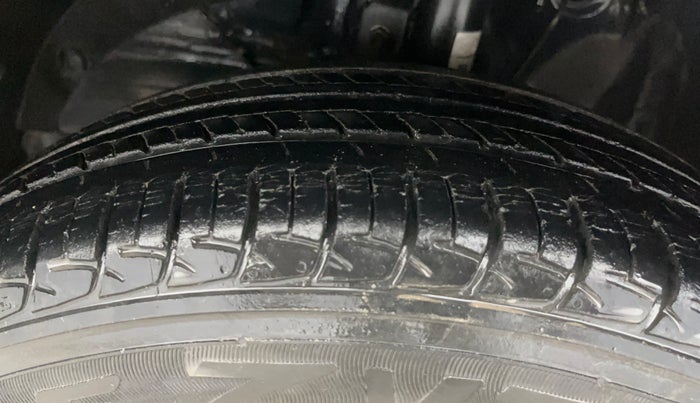 2018 Maruti Baleno DELTA PETROL 1.2, Petrol, Manual, 42,114 km, Left Front Tyre Tread