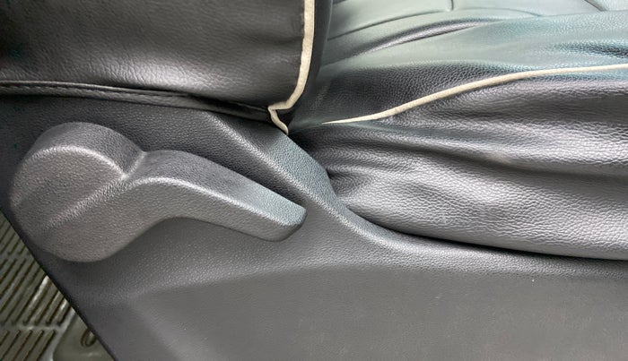 2021 Mahindra MARAZZO M2 7STR, Diesel, Manual, 36,237 km, Driver Side Adjustment Panel