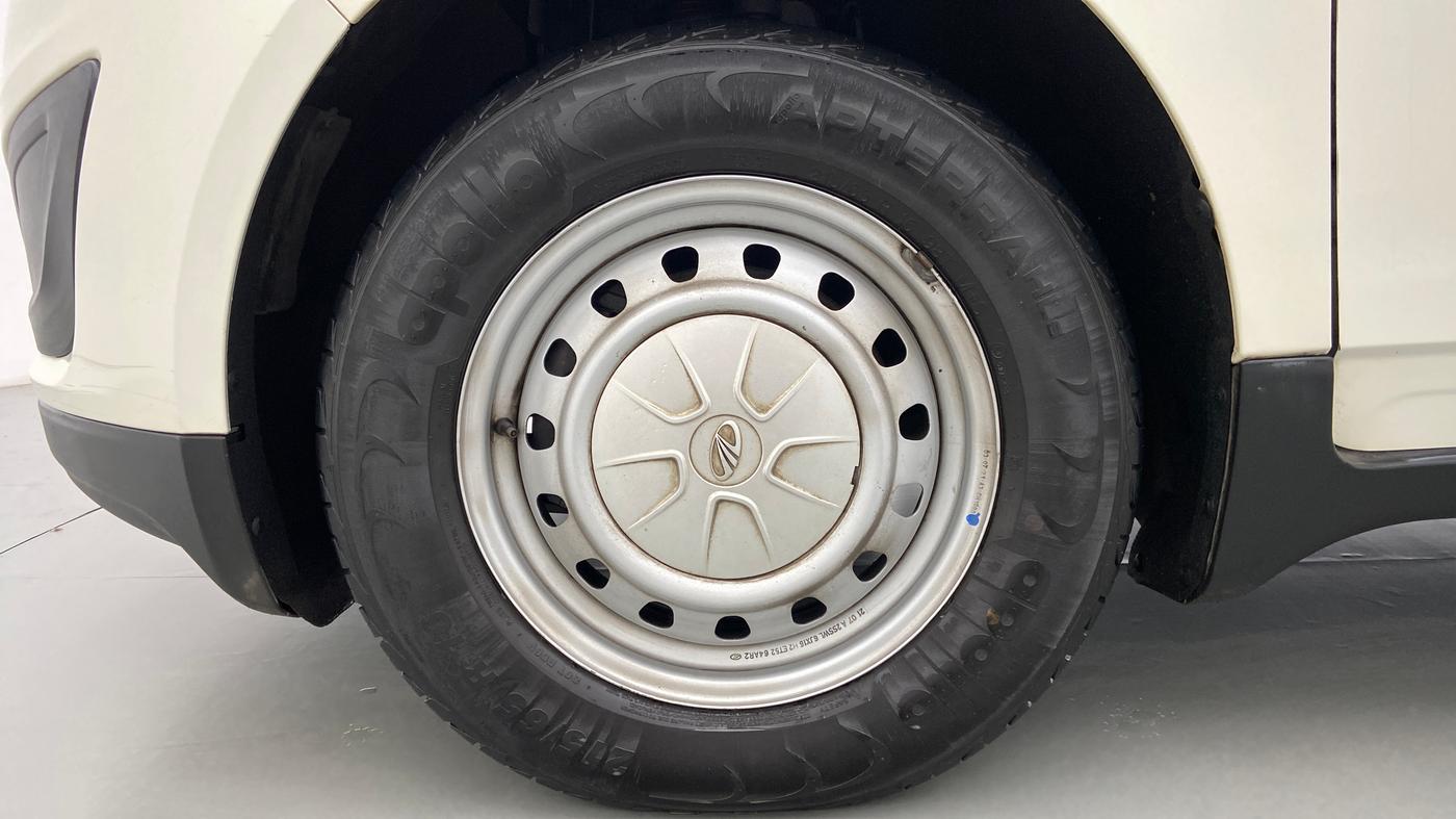 2021 Mahindra MARAZZO M2 7STR, Diesel, Manual, 36,237 km, Left Front Wheel