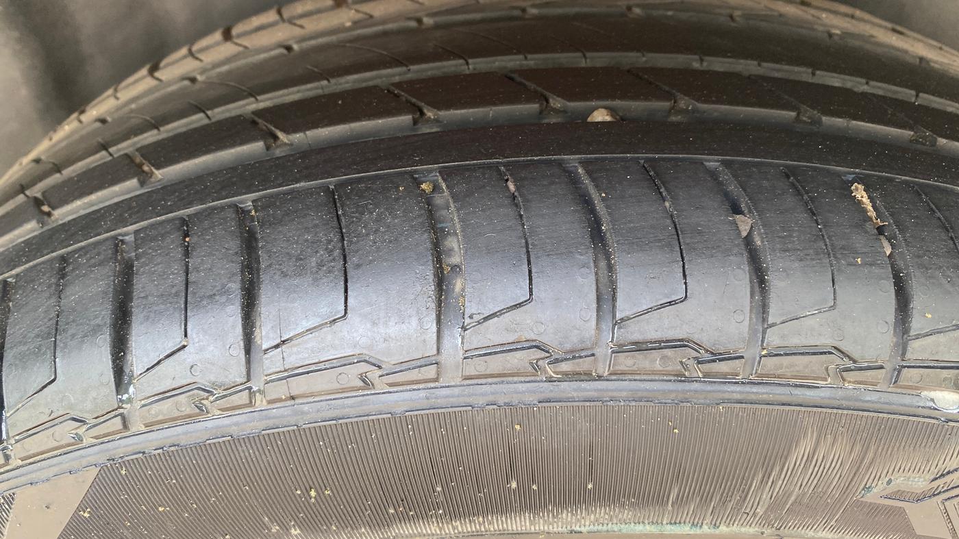 2021 MG HECTOR SHARP 1.5 DCT PETROL, Petrol, Automatic, 54,681 km, Right Rear Tyre Tread