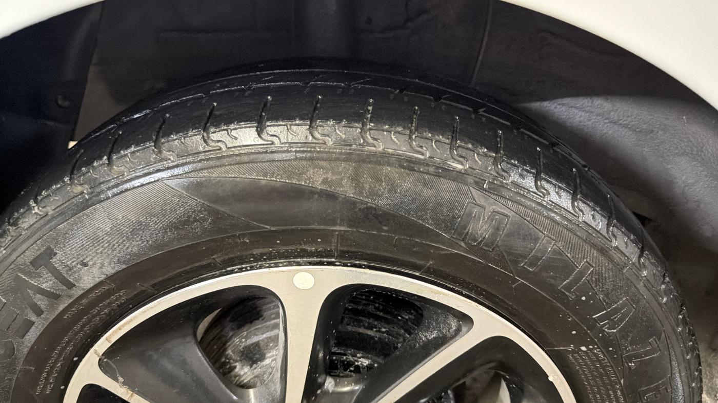 2018 Hyundai Grand i10 SPORTZ AT 1.2 KAPPA VTVT, Petrol, Automatic, 53,918 km, Right Rear Tyre Tread