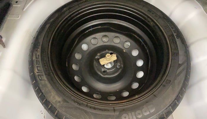 2014 Hyundai Verna FLUIDIC 1.6 CRDI SX, Diesel, Manual, 73,918 km, Spare Tyre