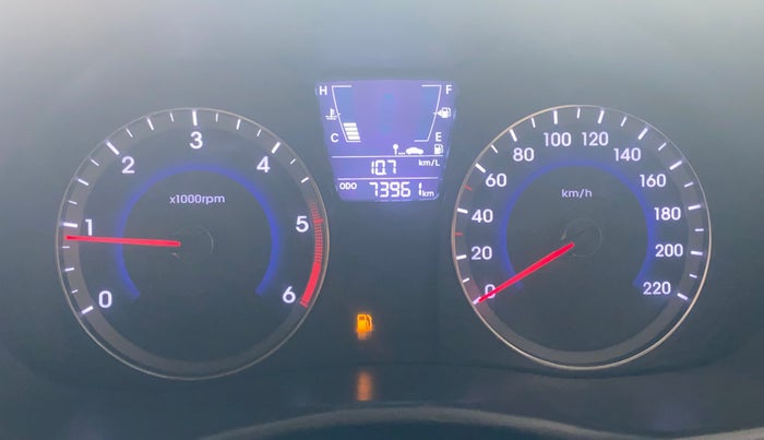 2014 Hyundai Verna FLUIDIC 1.6 CRDI SX, Diesel, Manual, 73,918 km, Odometer Image