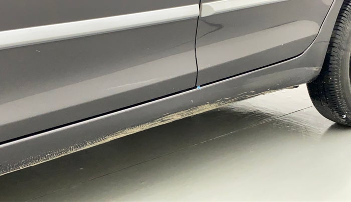 2017 Maruti Swift VXI, Petrol, Manual, 53,336 km, Left running board - Slightly dented