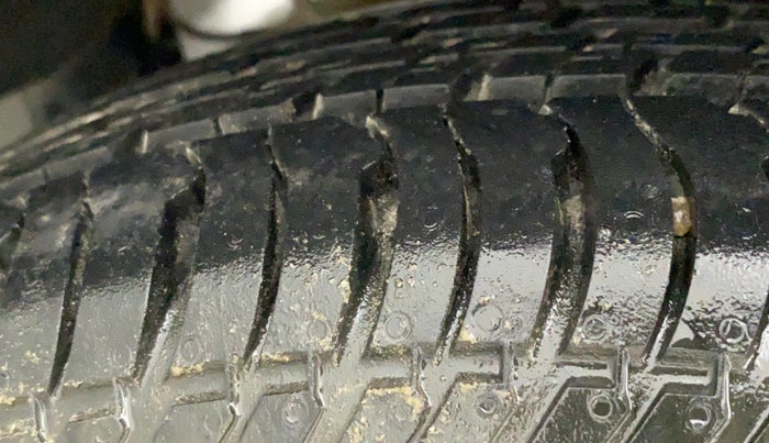 2017 Maruti Swift VXI, Petrol, Manual, 53,336 km, Left Rear Tyre Tread