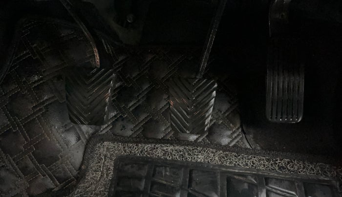 2022 KIA CARENS PRESTIGE 1.5 PETROL 7 STR, Petrol, Manual, 34,307 km, Pedals