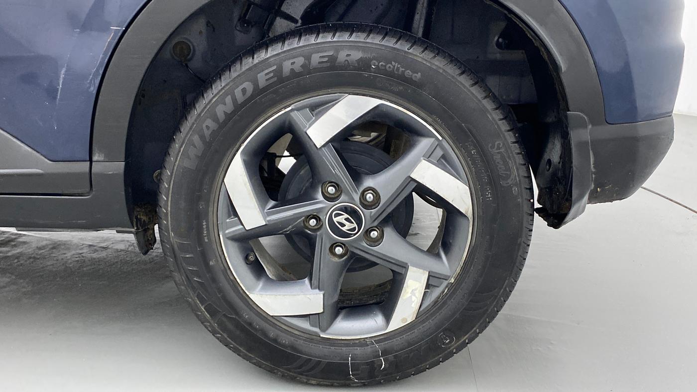 2021 Hyundai VENUE SX 1.5 CRDI, Diesel, Manual, 1,22,174 km, Left Rear Wheel