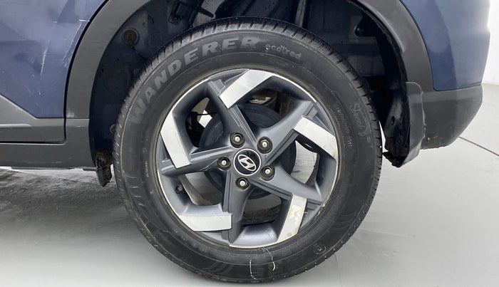 2021 Hyundai VENUE SX 1.5 CRDI, Diesel, Manual, 1,22,174 km, Left Rear Wheel
