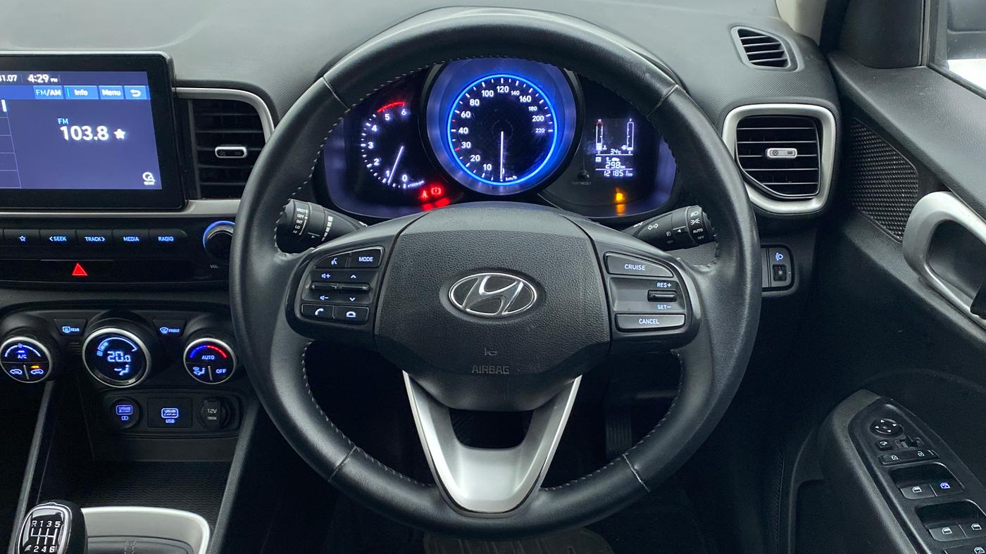 2021 Hyundai VENUE SX 1.5 CRDI, Diesel, Manual, 1,22,174 km, Steering Wheel Close Up