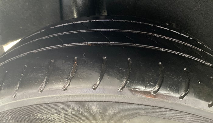 2021 Toyota Glanza G, Petrol, Manual, 75,777 km, Right Rear Tyre Tread