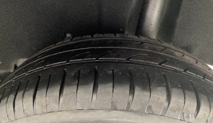 2021 Toyota Glanza G, Petrol, Manual, 75,777 km, Left Rear Tyre Tread