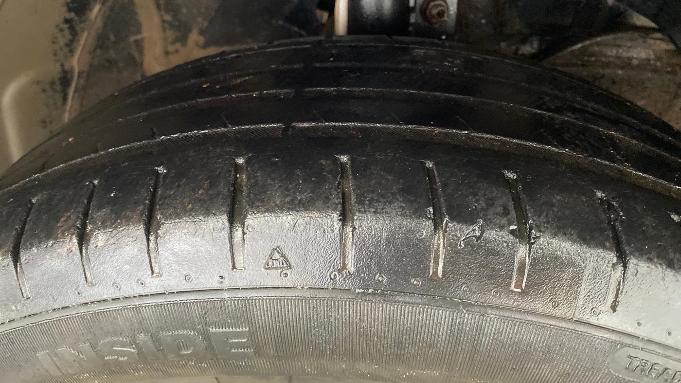 2021 Toyota Glanza G, Petrol, Manual, 75,777 km, Right Front Tyre Tread