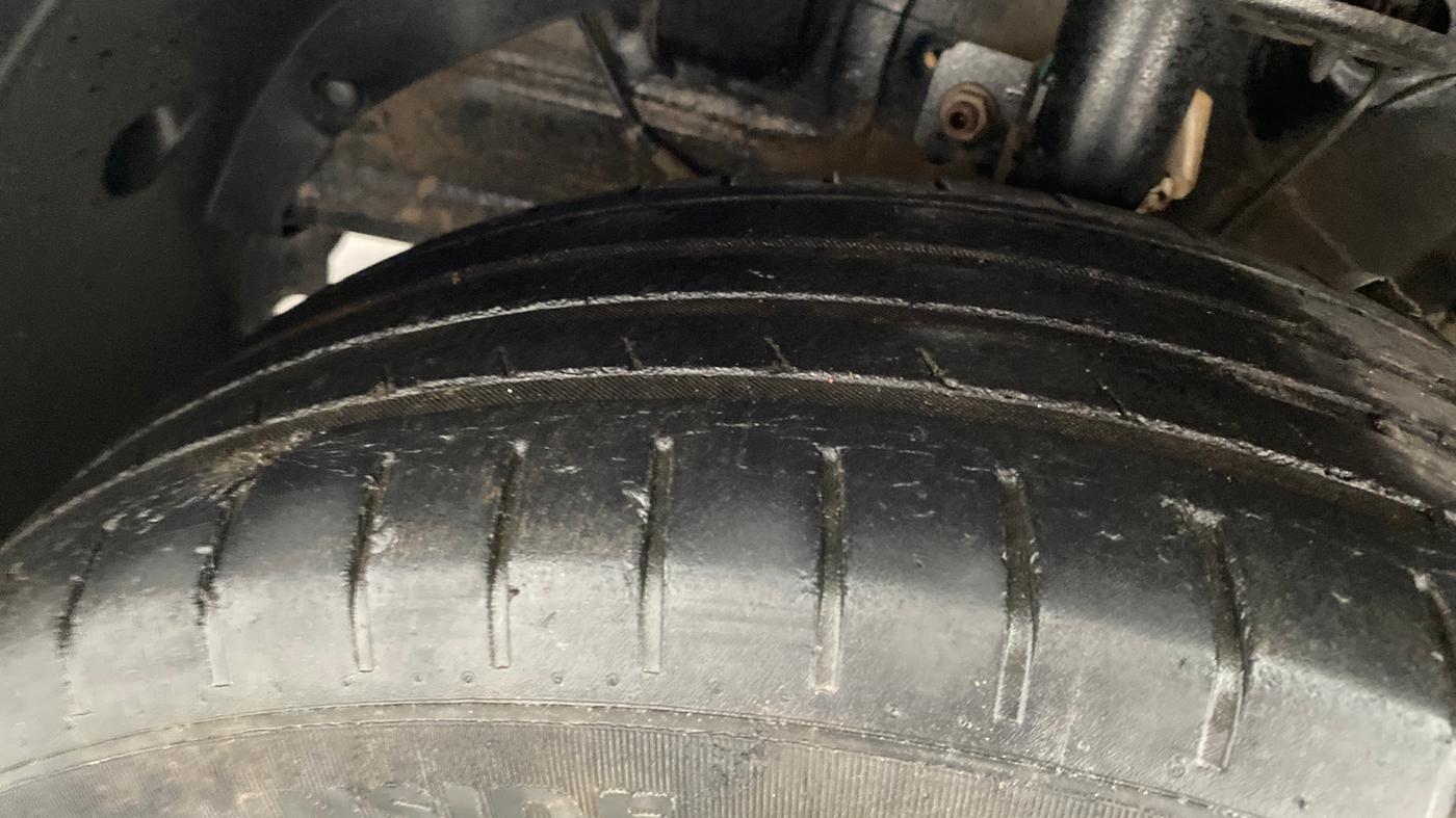 2021 Toyota Glanza G, Petrol, Manual, 75,777 km, Left Front Tyre Tread