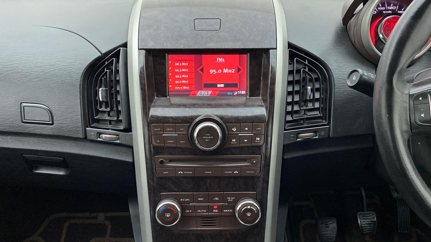 2013 Mahindra XUV500 W8 FWD, Diesel, Manual, 73,303 km, Air Conditioner